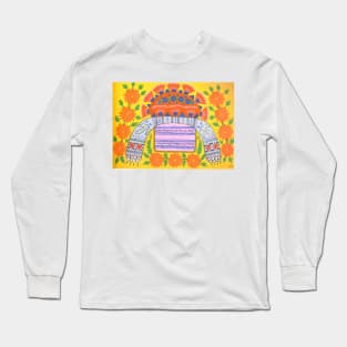 ukrainian dough looks into every house 1977 - Maria Primachenko Long Sleeve T-Shirt